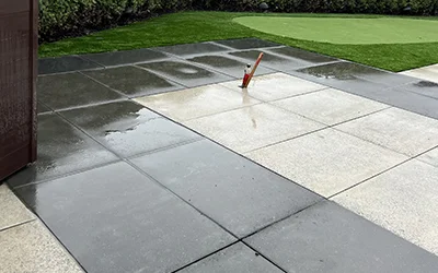 Installation de bordures decoratives et muret de soutenement en pave uni
