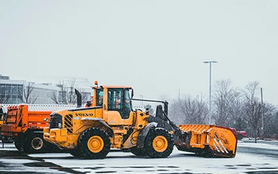 Deneigement de stationnement commercial, Grand Montreal